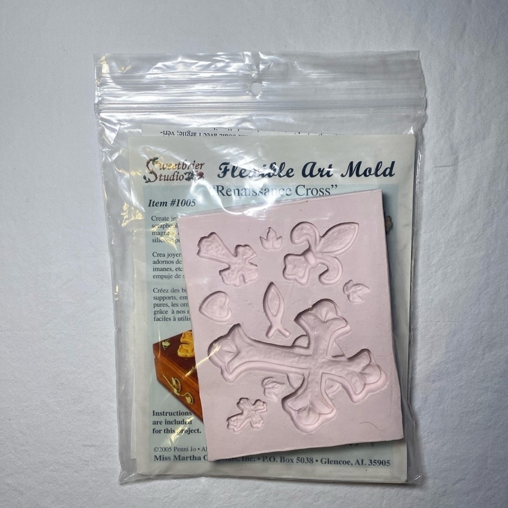 Sweetbrier Studio Renaissance Cross Silicone Flexible Cross Mold NWT